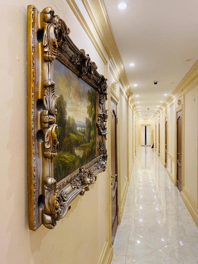 Leoton Chernivtsi Otel Dış mekan fotoğraf