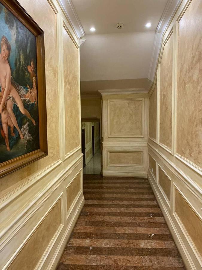 Leoton Chernivtsi Otel Dış mekan fotoğraf
