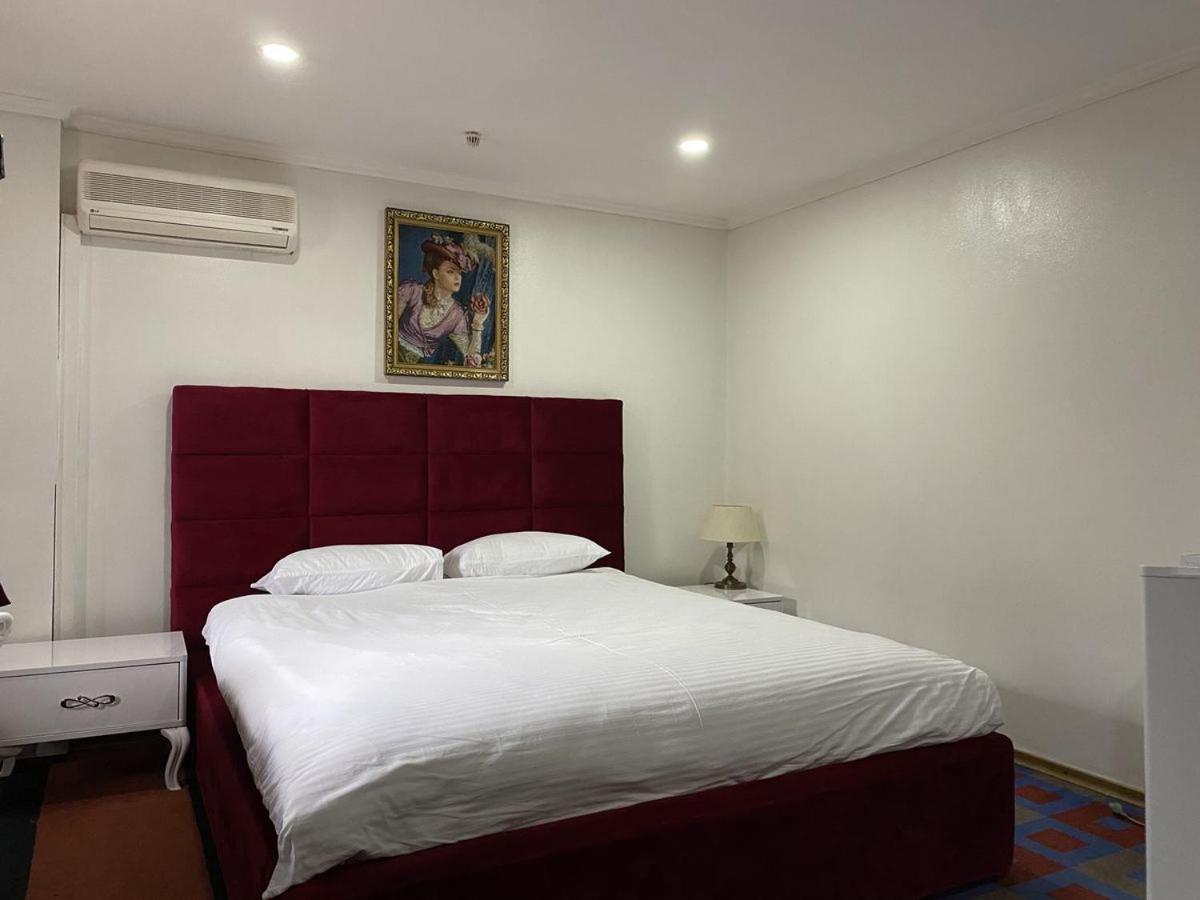 Leoton Chernivtsi Otel Dış mekan fotoğraf